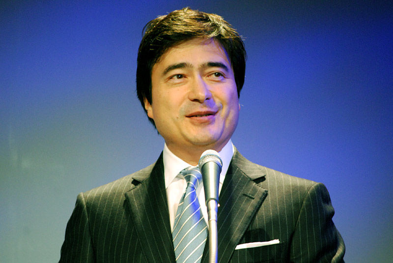 楽天カードマンの正体は川平慈英なの みじかめっ なんj